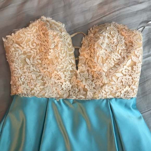 Homecoming/ Prom Dress - Picture 8 of 8